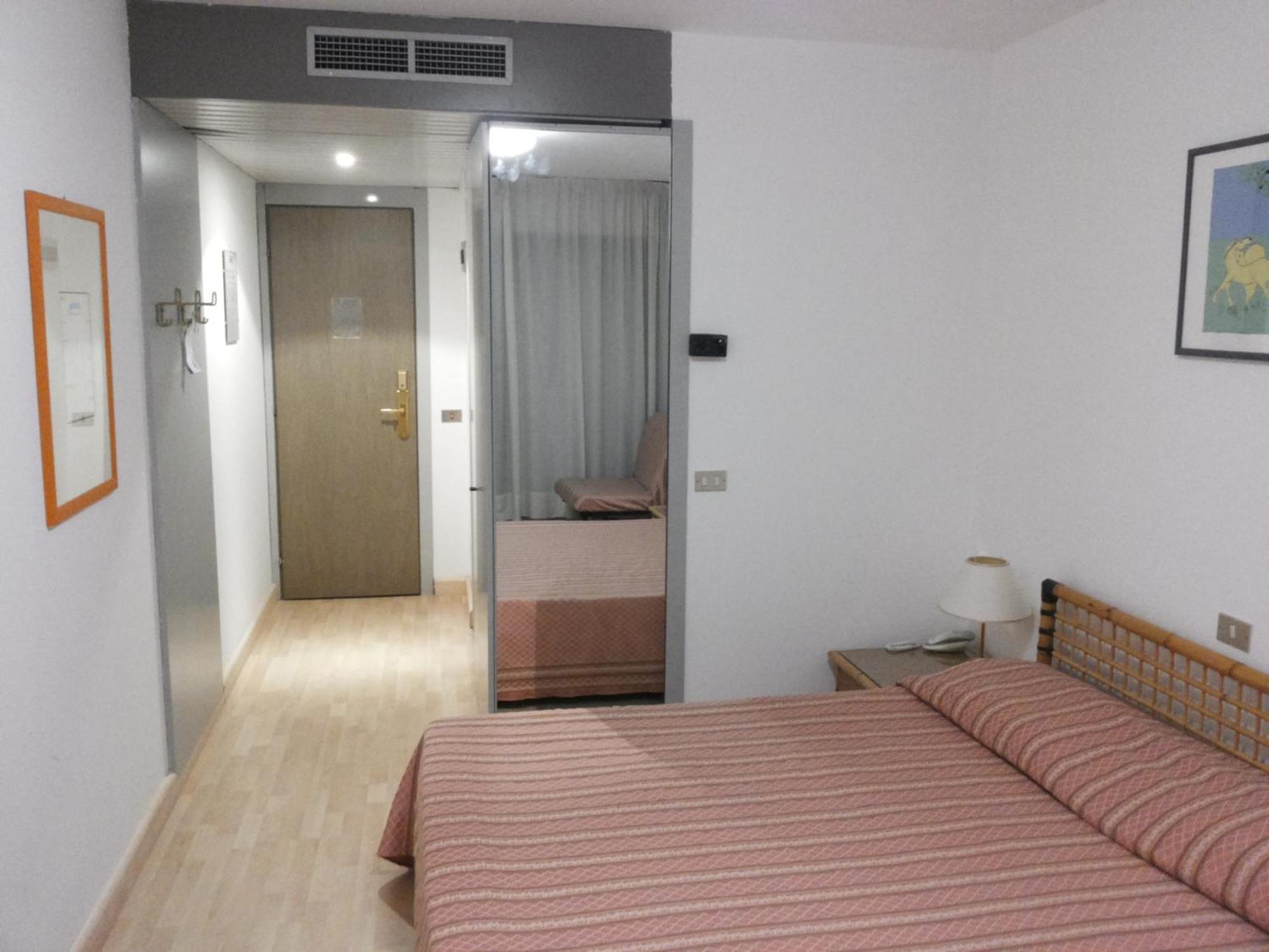 Hotel Marina Uno Lignano Sabbiadoro Rum bild